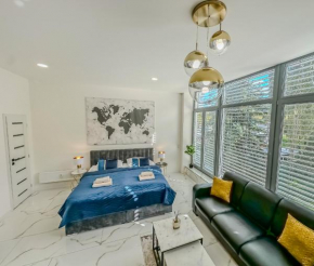 LUX apartments in Central park